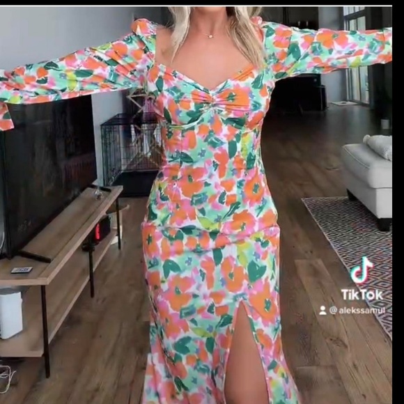 Pretty Little Thing Orange and Green Long Sleeve Floral Midi Dress Tik Tok - Picture 16 of 16